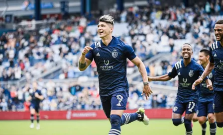 Alan Pulido anotó doblete en victoria de Kansas City sobre Whitecaps