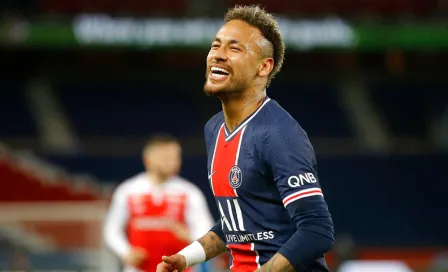 Neymar se vacunó en Francia contra el Coronavirus