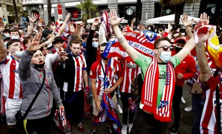 Video: Aficionados olvidaron la 'sana distancia' durante festejos por campeonato del Atlético