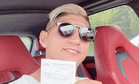 Alan Pulido informó que ya fue vacunado contra el Coronavirus