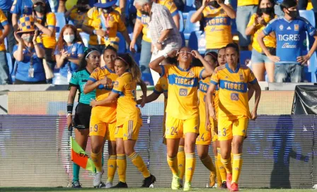 Tigres Femenil: Aficionados hacen fila desde la madrugada para adquirir boletos para la Final