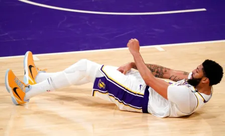 Lakers: Anthony Davis volvió a lesionarse en derrota vs Suns