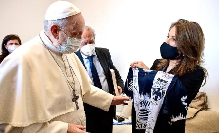 Rayados: Papa Francisco recibió playera de La Pandilla