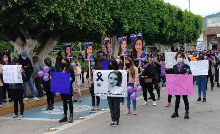 Hidalgo: Manifestantes incendiaron Palacio Municipal tras feminicidio de Beatriz Hernández