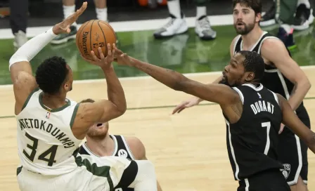 NBA Playoffs: Bucks empatan la serie tras vencer a Nets en Juego 4