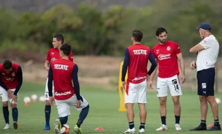 ¿A qué equipos enfrentará Chivas en segunda fase de pretemporada?