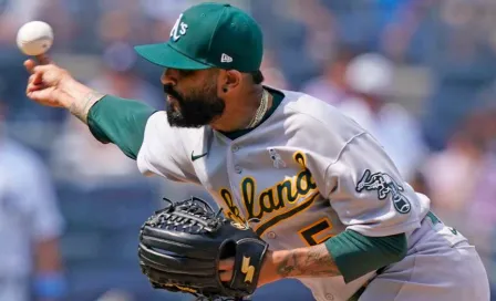 Sergio Romo: Se bajó el pantalón molesto por revisión del umpire