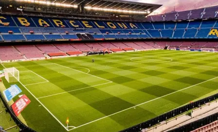 Barcelona renueva el césped del Camp Nou de cara a la próxima campaña