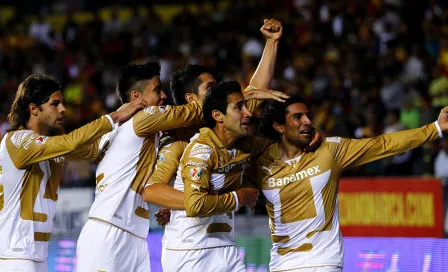 Exjugadores de Pumas celebran regreso de Chispa Velarde al equipo