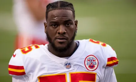 NFL: Frank Clark de Kansas City Chiefs, acusado por poseer arma de asalto