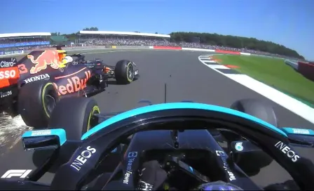 Video: Lewis Hamilton y Max Verstappen protagonizaron choque en el GP de Gran Bretaña