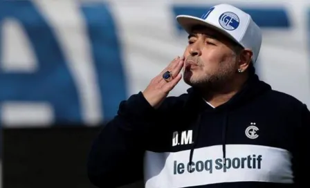 Maradona: Subastaron playera de El Diez en más de 50 mil dólares