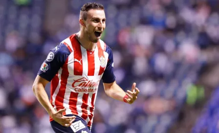 Chivas: Consiguió primera victoria del torneo al vencer a Puebla