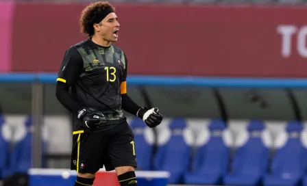 César Montes: 'Ochoa es un referente en el Tri, nos alienta en los juegos'