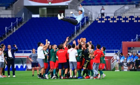 Video: Selección Mexicana de futbol cantó 'Cielito Lindo' en Villa Olímpica