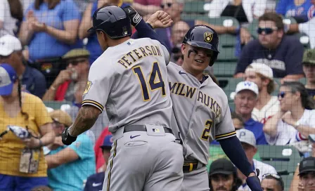 MLB: Luis Urías, primer mexicano en conectar 5 extra bases en un juego