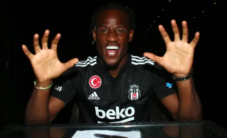 Video: Besiktas presentó a Michy Batshuayi al 'estilo Batman'