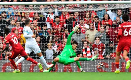 Liverpool doblegó al Burnley y mantiene paso perfecto en la Premier League