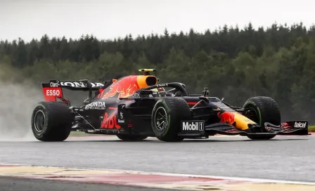 Checo Pérez terminó último en un atípico GP de Bélgica; Verstappen se llevó la victoria