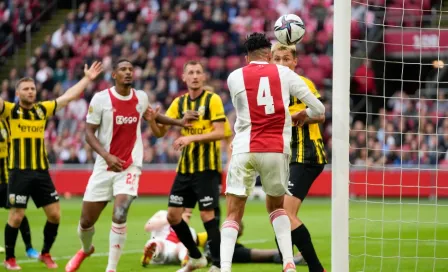 Edson Álvarez anotó en la goleada del Ajax sobre el Vitesse