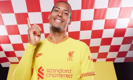 Premier League: McDonald's trolleó al Liverpool por su tercer uniforme