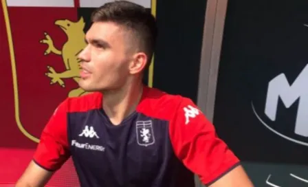 Johan Vásquez: Sigue en espera de su debut con el Genoa, pero fue convocado ante la Fiorentina