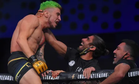 Sergio Cossio derrotó a 'Tiburón' Domínguez en el LUX 016 de MMA