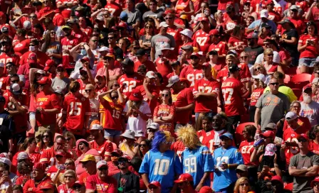 Video: Aficionado de los Chiefs quedó inconsciente después de una golpiza