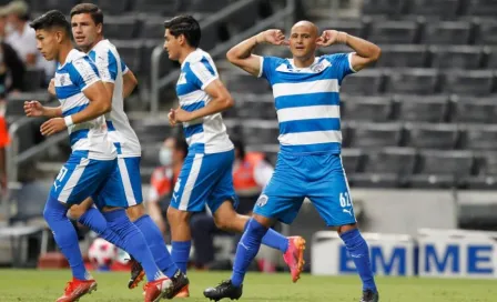 Video: Chupete Suazo marcó su primer gol como jugador de Raya2