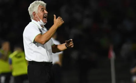 Tuca Ferretti: 'Jugar 11 contra 10 y no poder sacar un triunfo me deja mal sabor de boca'