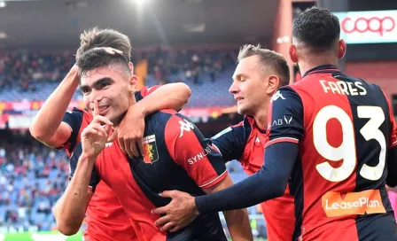 Johan Vásquez rescató el empate entre Genoa y Sassuolo tras un gol de último minuto