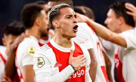 Edson Álvarez, titular en la goleada del Ajax sobre el PSV en el Clásico de los Países Bajos