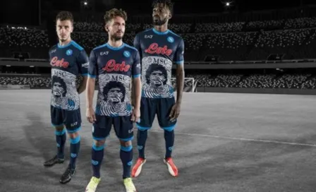 Chucky Lozano: Napoli presentó un uniforme especial en honor a Maradona