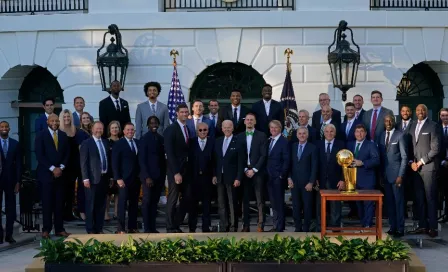 NBA: Joe Biden felicitó a los Bucks por campeonato y activismo