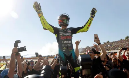 Valentino Rossi: Ronaldo Nazario dio banderazo final a la carrera del multicampeón de MotoGP