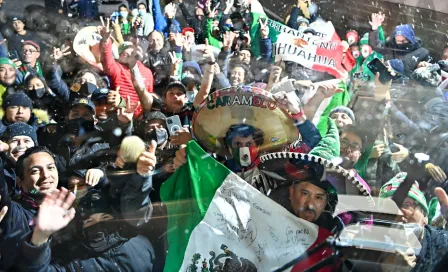 Selección Mexicana: Afición recibió al Tricolor con serenata en Edmonton a pesar del frío