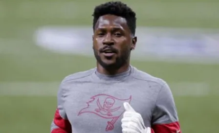 Buccaneers: Antonio Brown, baja por usar carta falsa de vacunación de Covid-19