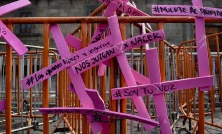 CDMX: Mujeres protestaron en el Palacio Nacional en contra de los feminicidios