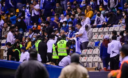 Video: Pleito entre aficionados de Puebla y León, tras la Ida de los Cuartos de Final