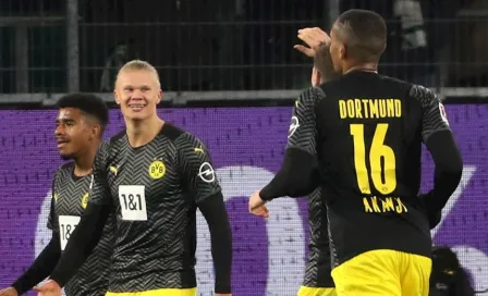 Video: Aficionada de Wolfsburgo pintó dedo a Haaland tras festejo de gol en triunfo del Dortmund