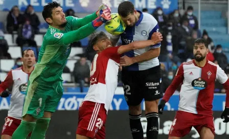 Néstor Araujo: Titular en la contundente victoria del Celta de Vigo frente al Alavés