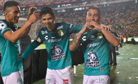 Video: Mujer realiza limpia a las afueras del Estadio León previo al partido vs Tigres