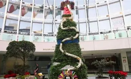 Árbol de Navidad en el Senado, blanco de fuertes críticas por su decoración