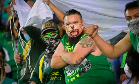 León: Aficionado es sacado del estadio por provocar conato de bronca