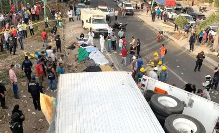 Periodista rompió en llanto al transmitir el accidente de los migrantes en Chiapas