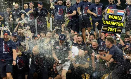 Video: Red Bull protagonizó eufórico festejo tras victoria de Verstappen en GP de Abu Dabi