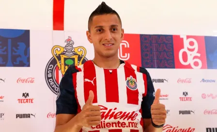 Roberto Alvarado: 'Se siente chingón ponerte la playera de Chivas'