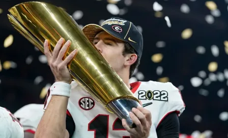 Georgia impone su defensa y obtiene título nacional tras remontar ante Alabama