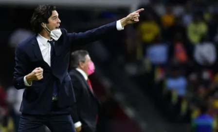 América: Santiago Solari recibió un partido de suspensión tras reclamos a Óscar Mejía