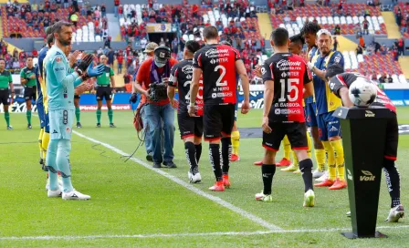 Video: Atlético San Luis realizó pasillo de Campeón al Atlas